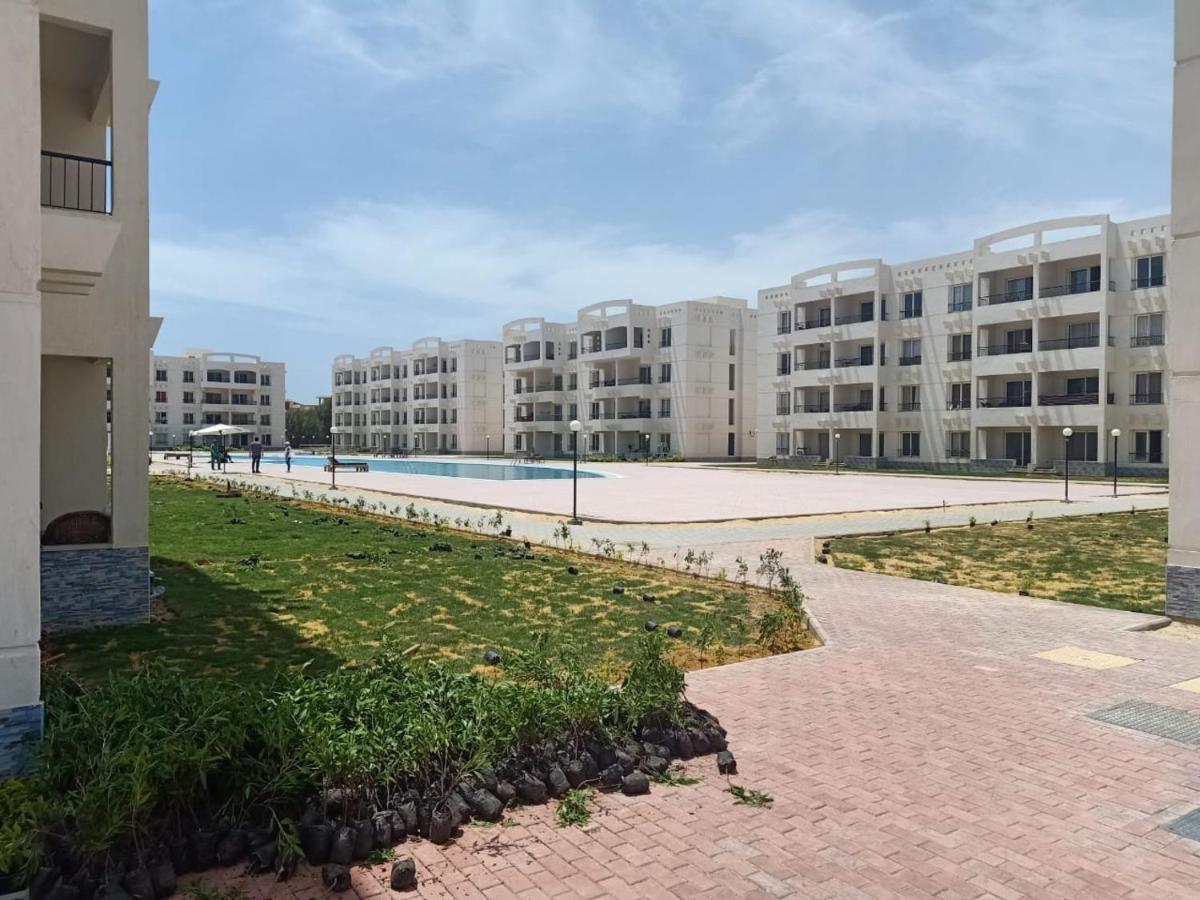 شاليه فرش فندقي بقرية بالميرا بيتش العين السخنه للعائلات Ain Sukhna Exteriör bild