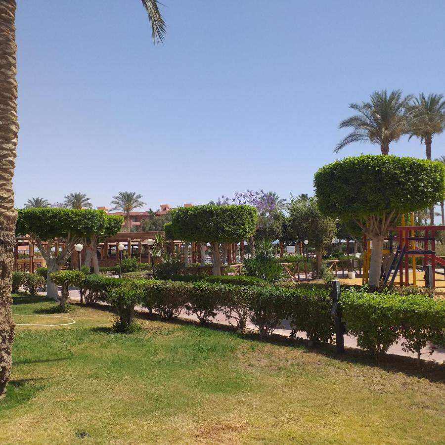 شاليه فرش فندقي بقرية بالميرا بيتش العين السخنه للعائلات Ain Sukhna Exteriör bild