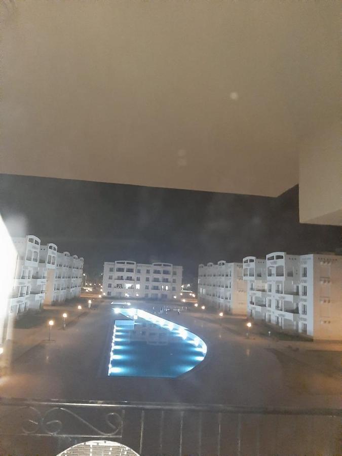 شاليه فرش فندقي بقرية بالميرا بيتش العين السخنه للعائلات Ain Sukhna Exteriör bild