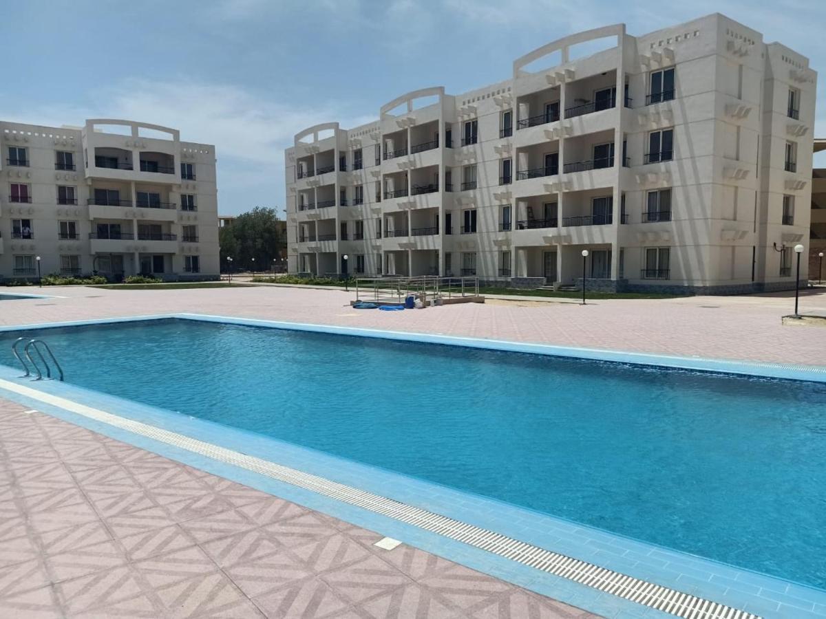شاليه فرش فندقي بقرية بالميرا بيتش العين السخنه للعائلات Ain Sukhna Exteriör bild